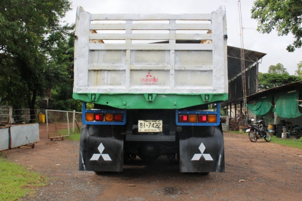 ขายด่วน MITSUBISHI FN527M 195แรงม้า