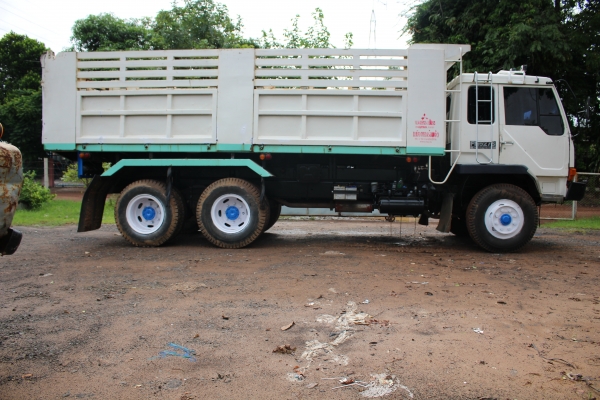 ขายด่วน MITSUBISHI FN527M 195แรงม้า ขายด่วน MITSUBISHI FN527M 195แรงม้า