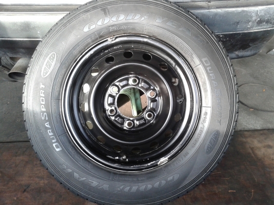 ขายล้ออะไหล่ ขอบ15 6รู139 พร้องยาง215 70 15 GOODYEAR