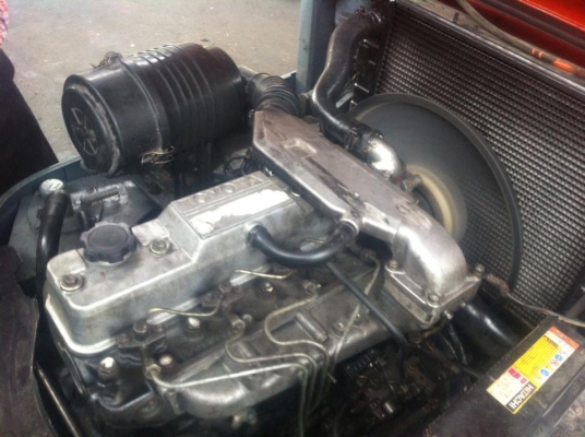 ขายด่วนน!! TOYOTA รุ่น 6 FD20 เสา 5 เมตร เกียร์ Manual