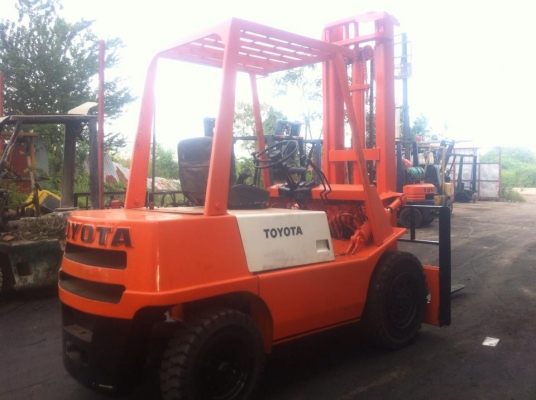 ขายด่วนน!! TOYOTA รุ่น 2 FD35 เสา 4 เมตร เกียร์ Auto