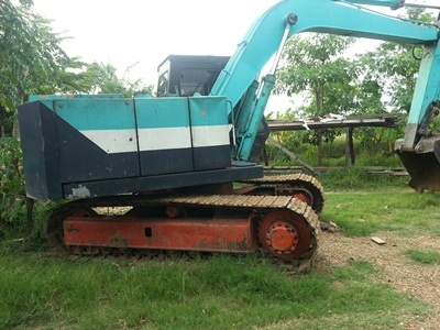 ลดสุดๆกันไปเลยรถแม๊คโค  โคมัสสุ120รูุ่น2สนใจรีบจองด่วนๆเลยครับทื่0811983352