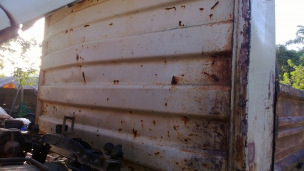 รถฮีโน่ 6 ล้อดั้ม FC4J 170 แรงม้า. ปี 49 สนใจติดต่อ 081 - 6079515 รถฮีโน่ 6 ล้อดั้ม FC4J 170 แรงม้า. ปี 49 สนใจติดต่อ 081 - 6079515