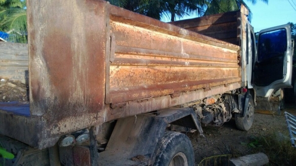 รถฮีโน่ 6 ล้อดั้ม FC4J 170 แรงม้า. ปี 49 สนใจติดต่อ 081 - 6079515 รถฮีโน่ 6 ล้อดั้ม FC4J 170 แรงม้า. ปี 49 สนใจติดต่อ 081 - 6079515