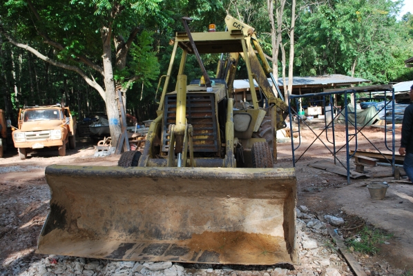 ขายรถตักหน้าขุดหลัง