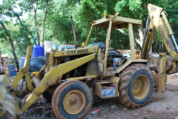 ขายรถตักหน้าขุดหลัง