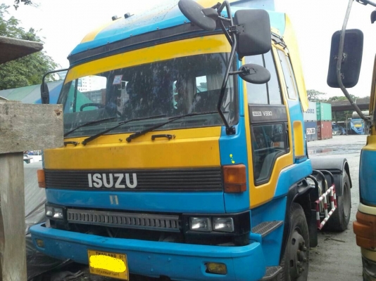 ขายหัวลาก6ล้อ ISUZU GIGAเครื่อง 320 แรงม้า มี2คัน ให้เลือก สภาพสวยพร้อมใช้ ราคาต่อรองได้ ติดต่อได้ที่คุณ อ๊อฟ พิจิตร 086-737-9991