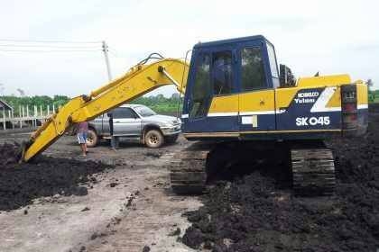 ขาย KOBELCO SK045 สภาพสวยพร้อมใช้ ราคาต่อรองได้ ติดต่อได้ที่คุณ อ๊อฟ พิจิตร 086-737-9991