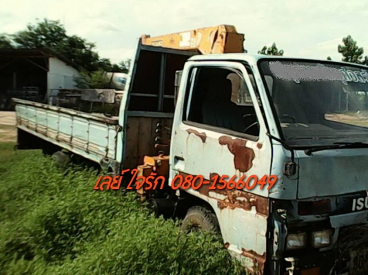 **290,000 บ.ต่อรอง**ขาย6ล้อติดเครน ISUZU 110 NKR 4BD1-110แรงฝาขาว ช่วงล่างเดิม คัสซีสวยเดิมๆ ไม่ปะไม่ดาม กระบะคาร์โก้ สภาพยังดี พื้นดีข้างดี หัวเก๋งโอเค มีผุมีแตกมีลอกตามรูป ยางยังใช้ได้ ภายในเก๋งคอนโซลยังดี ของค่อนข้างครบ ติดเครน TADANO 2.0T 2ปลอก สภาพดี