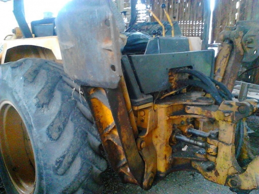 ขายแทรกเตอร์D4D เอกสารเล่มทะเบียน สภาพสวยพร้อมใช้ ราคาต่อรองได้ ติดต่อได้ที่คุณ อ๊อฟ พิจิตร 086-737-9991