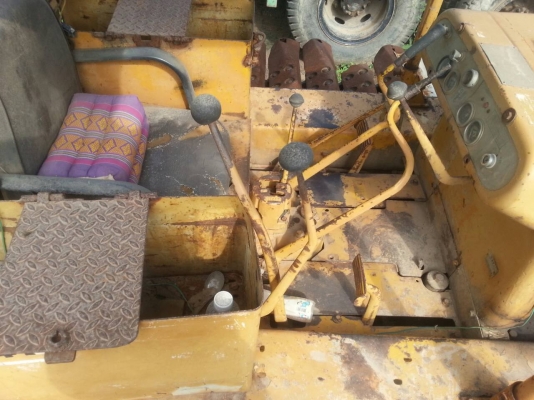 ขายแทรกเตอร์D4D เอกสารเล่มทะเบียน สภาพสวยพร้อมใช้ ราคาต่อรองได้ ติดต่อได้ที่คุณ อ๊อฟ พิจิตร 086-737-9991