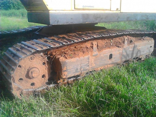 ***ขายแล้วครับขอบคุณ Truck2hand ขายแบคโฮ ราคาเบาๆ KOMATSU PC200-1 เครื่องเดิมปั้มเดิม เครื่องKOMATSU 6D105-100HP 6สูบ เครื่องดี แน่นดี แรง ปั้มดี แรงดี ทำงานดีไม่โหลด บูมอาร์มสวยไม่ปะไม่ดาม ไม่มีร้าว เอวแน่นดี ช่วงล่าง70-75\% แทร็กดีครบ เฟรมดีไม่ผุ โรลเลอร