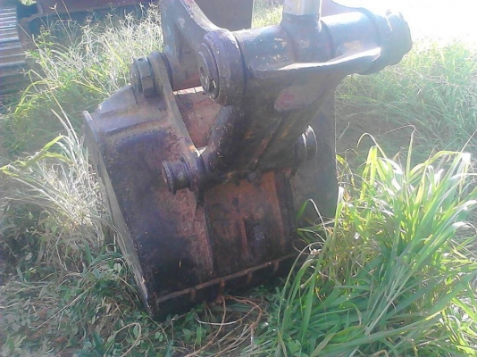 ***ขายแล้วครับขอบคุณ Truck2hand ขายแบคโฮ ราคาเบาๆ KOMATSU PC200-1 เครื่องเดิมปั้มเดิม เครื่องKOMATSU 6D105-100HP 6สูบ เครื่องดี แน่นดี แรง ปั้มดี แรงดี ทำงานดีไม่โหลด บูมอาร์มสวยไม่ปะไม่ดาม ไม่มีร้าว เอวแน่นดี ช่วงล่าง70-75\% แทร็กดีครบ เฟรมดีไม่ผุ โรลเลอร