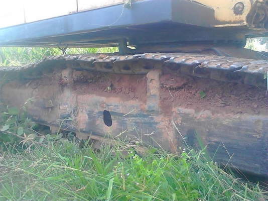 ***ขายแล้วครับขอบคุณ Truck2hand ขายแบคโฮ ราคาเบาๆ KOMATSU PC200-1 เครื่องเดิมปั้มเดิม เครื่องKOMATSU 6D105-100HP 6สูบ เครื่องดี แน่นดี แรง ปั้มดี แรงดี ทำงานดีไม่โหลด บูมอาร์มสวยไม่ปะไม่ดาม ไม่มีร้าว เอวแน่นดี ช่วงล่าง70-75\% แทร็กดีครบ เฟรมดีไม่ผุ โรลเลอร