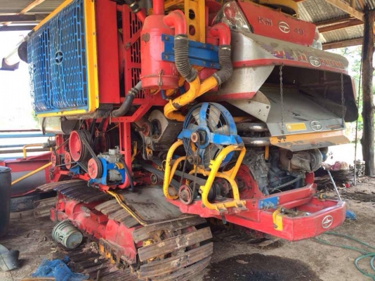 **850,000 บ.ต่อรอง**ขายรถเกี่ยวแบบอุ้มพร้อมใช้ ศักดิ์พัฒนาฯ KM49 อุ้ม2.5ตัน ตัวเดิน12HT ปั้มไดกิ้น 23 เครื่อง HINO JO8C-ll โบ 250แรง เครื่องแรงดี แน่นดี ปั้มดีแรง ช่วงล่าง80\% เก็บงาน ครบ พร้อมแล้ว รถใช้งาน บำรุงรักษาดี ซ่อมถึง พร้อมใช้ พร้อมลุยงาน ราคาต่อ **850,000 บ.ต่อรอง**ขายรถเกี่ยวแบบอุ้มพร้อมใช้ ศักดิ์พัฒนาฯ KM49 อุ้ม2.5ตัน ตัวเดิน12HT ปั้มไดกิ้น 23 เครื่อง HINO JO8C-ll โบ 250แรง เครื่องแรงดี แน่นดี ปั้มดีแรง ช่วงล่าง80\% เก็บงาน ครบ พร้อมแล้ว รถใช้งาน บำรุงรักษาดี ซ่อมถึง พร้อมใช้ พร้อมลุยงาน ราคาต่อ