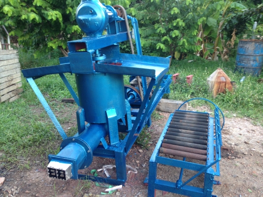 ขายเครื่องรีดอิฐแดง ขนาดเล็ก 081-9485494