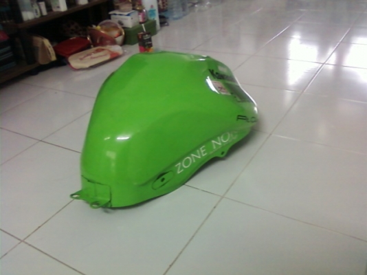 ขายด่วน ชุดเฟรม อิลิมิเนเตอร์ กับ ถังน้ำมัน KAWASAKI ninja 650 CC ราคา 6500 บาท
