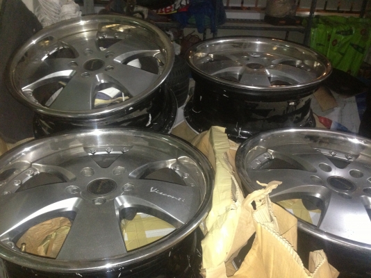 ขาย Max BMW 5 รู 120 ขนาด 18" กว้าง 9" สวยๆครับ