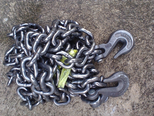 โซ่ USA ตะขอ 2 ข้างยาว 6 เมตรสภาพสวยๆครับความยาว 6  เมตร ตะขอ 2  ข้าง  ข้อโซ่มีตีนับเบอร์ครับราคานี้คุ้มครับ