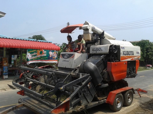 ขายรถเกี่ยวข้าว KUBOTA DC 70G
