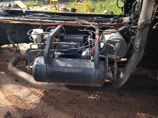 ขายรถ 6 ล้อ มิตรซูบิชิ เครื่อง 6D16 เทอร์โบ สภาพดี แคสซีสวย ติดต่อสอบถามราคาได้ (ถ้าได้มาดูรถแล้วจะไม่ผิดหวัง)