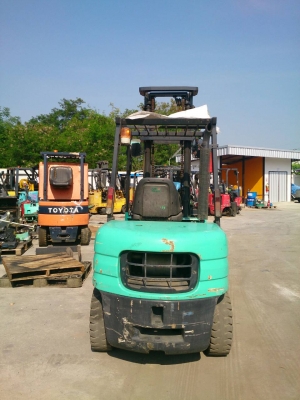 ขายรถ mitsu bishiขนาด 3.5 ตัน  เครื่องยนต์ดีเซลเกียร์ออโต้