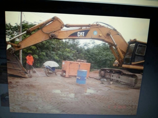 ขาย CAT330B อิมวอย สภาพสวยพร้อมใช้ ราคาต่อรองได้ ติดต่อได้ที่คุณ อ๊อฟ พิจิตร 086-737-9991