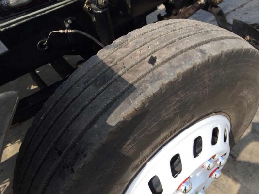 ขายด่วนสิบล้อดั้มสองเพลาหัวคัสซี 1Jสมอทอง 220แรง หัวสีเดิมไม่เคยแตะสี คัสซีสวยทั้งเส้น เครื่องเดิมจี๊ดจ๊าด