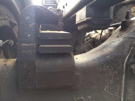 ขายด่วนสิบล้อดั้มสองเพลาหัวคัสซี 1Jสมอทอง 220แรง หัวสีเดิมไม่เคยแตะสี คัสซีสวยทั้งเส้น เครื่องเดิมจี๊ดจ๊าด