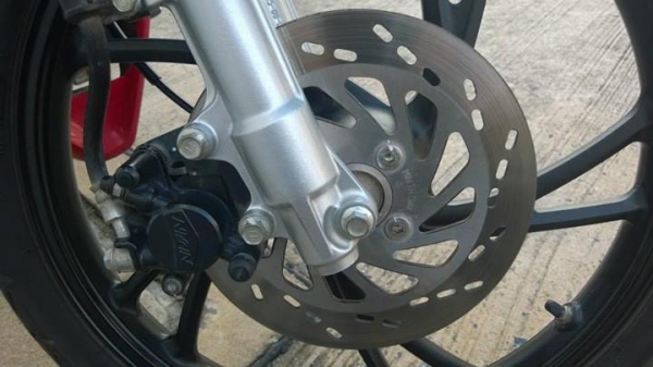 Axelo R หัวฉีด 2013 วิ่งน้อย ใหม่กริ๊บ มีDiskหลัง ถูกๆ ต่อรองได้