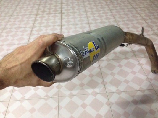 ขายท่อ.ลีโอวีส.SBK.พร้อม.วายไปร์.For CBR1000.ปี2004-2006.สภาพสวยครับ ขายท่อ.ลีโอวีส.SBK.พร้อม.วายไปร์.For CBR1000.ปี2004-2006.สภาพสวยครับ