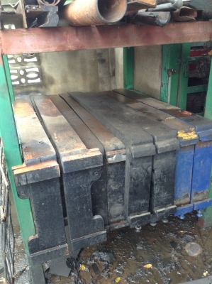 +++ ขายงามือสองญ่ีปุ่นแท้ มีหลายขนาด ครับ  1,070 มม. , 1,220 มม. , 1,300  มม. , 1,500 มม. , และ 2  เมตร