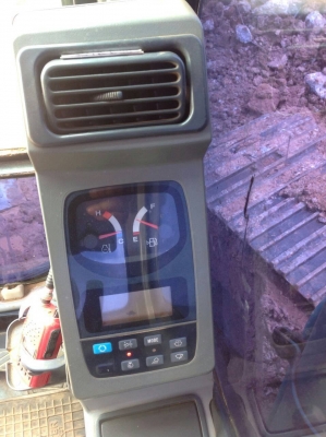 ขายKOBELCO SK200M6 YN10 18000h สภาพสวยพร้อมใช้ ราคาต่อรองได้ ติดต่อได้ที่คุณ อ๊อฟ พิจิตร 086-737-9991