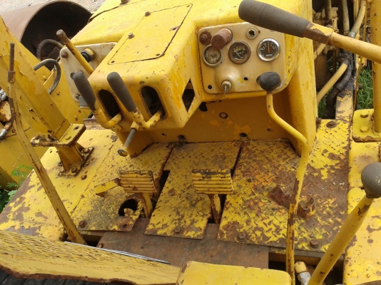 ขายรถ แท็กเตอร์ โคมัสสุ D60-6 กับ รถบด ไดนาแพก 1 เพลา