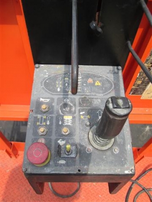 บริการให้เช่ารถกระเช้า JLG รายวัน รายสัปดาห์ รายเดือน หลายรุ่น ทั้ง บูมหักศอก บูมตรง ขากรรไกร ราคาถูก