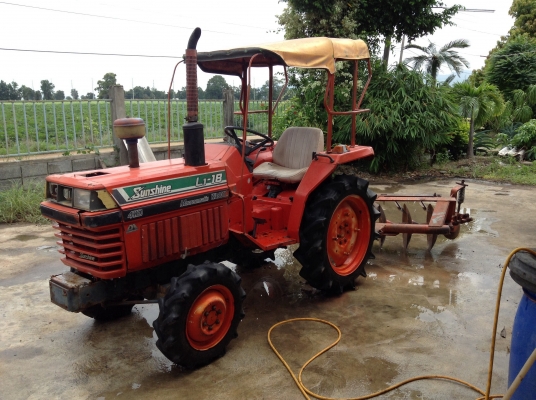 ขายด่วนครับ KUBOTA L1-18 แรง สองเพลา พร้อมผาน5