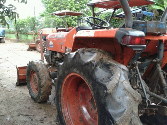 ขายรถไถ KUBOTA L3408 พร้อมดันหน้า มีเล่มทะเบียน ขายรถไถ KUBOTA L3408 พร้อมดันหน้า มีเล่มทะเบียน
