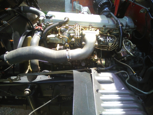 6 ล้อใหญ่ *ตู้ 10 บาน*  HINO  *Euro.2*   MEGA  FG1J 212 แรงม้า * ยาว 7.20 ม. * รถสวยเดิม * รถห้างแท้ *  มีเล่มพร้อมโอน *