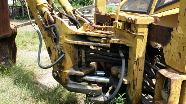 ขายด่วน ตักหน้าขุดหลัง CAT428 ขายตามสภาพ