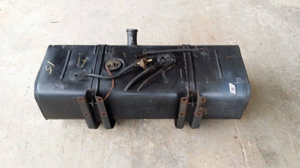 ถังบรรจุน้ำมัน เก่าญี่ปุ่น มีหลายขนาด ขายตามสภาพ