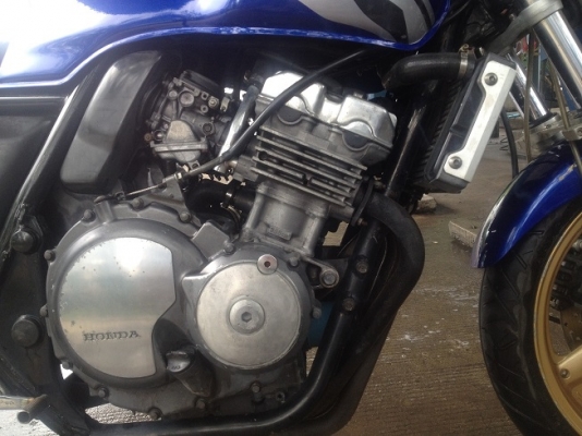 CB400SF ปี93 ยางเต็ม เครื่องแน่น180+ สีพอได้ ระบบไฟสมบูรณ์