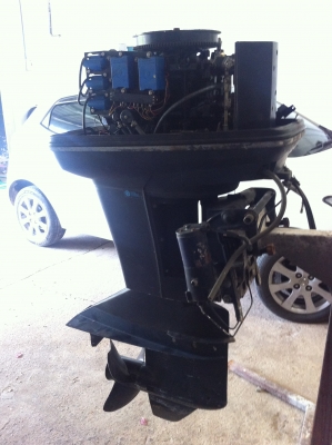 ขายเครื่องเรือ 85 แรงราคาถูก 45,000 บาท ขายเครื่องเรือ 85 แรงราคาถูก 45,000 บาท