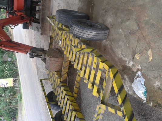 ขายรถแบ็คโฮเล็กพร้อมเทเลอร์ลากจูง ราคา 190000 บาท ด่วน