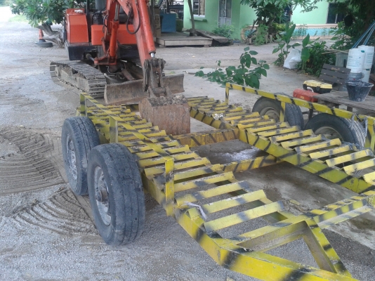 ขายรถแบ็คโฮเล็กพร้อมเทเลอร์ลากจูง ราคา 190000 บาท ด่วน