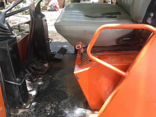 ขายรถแบ็คโฮเล็กพร้อมเทเลอร์ลากจูง ราคา 190000 บาท ด่วน