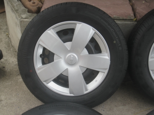 ขายกะทะล้อป้ายแดง Chev sonic 15" 4รู100 พร้อมยางปี 14 สนใจติดต่อเล็กคลองสามครับ 081-3747940 ขายกะทะล้อป้ายแดง Chev sonic 15" 4รู100 พร้อมยางปี 14 สนใจติดต่อเล็กคลองสามครับ 081-3747940