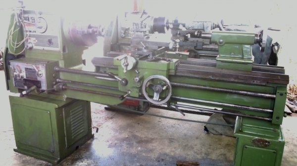 แท่นกลึง 6 ฟุต 3 เพลา เกียร์บล็อก พร้อมใช้ สภาพสวย ด่วน!!!  85,000