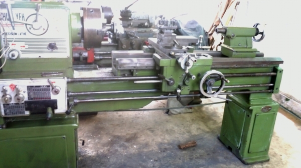 แท่นกลึง 6 ฟุต 3 เพลา เกียร์บล็อก พร้อมใช้ สภาพสวย ด่วน!!!  85,000