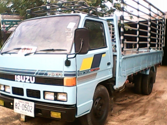 รถหกล้อวางเครื่อง 100  แรง เคร่ืองดี  ครัชชีสวย  พร้อมใช้งาน