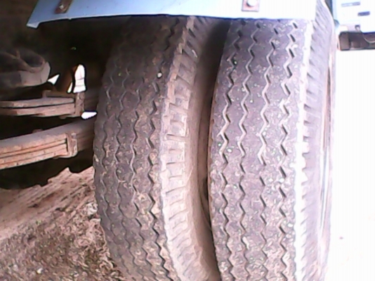 รถหกล้อวางเครื่อง 100  แรง เคร่ืองดี  ครัชชีสวย  พร้อมใช้งาน